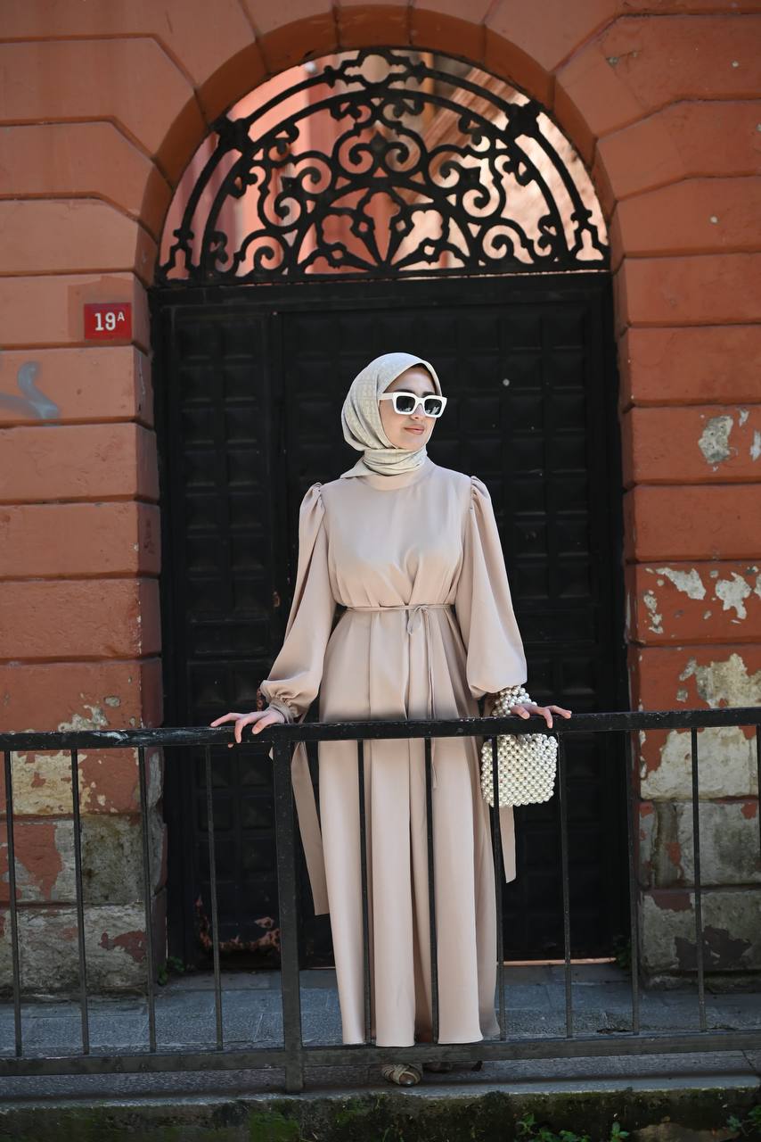 UZUN MANŞETLİ ELBİSE